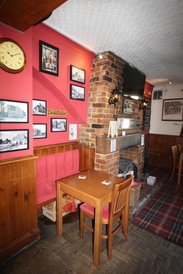 The Clothiers Arms Hotel Stroud  Exterior foto