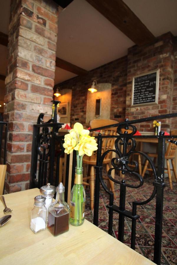 The Clothiers Arms Hotel Stroud  Exterior foto